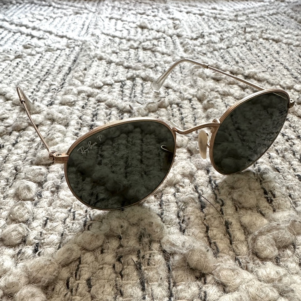 Ray-Ban Classic Gold 3447 Round Metal Sunglasses